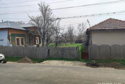 Casă cu 2 camere cu Teren 1500 Mp în Brânceni - 2