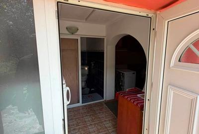 Casă cu 3 camere cu Teren 600 Mp în Central