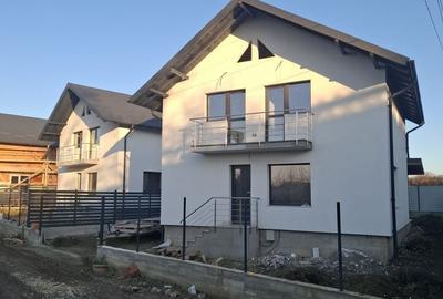 Casă cu 4 camere în Ștefănești - 6