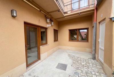 Apartament cu 2 camere semidecomandat în Centrul Istoric