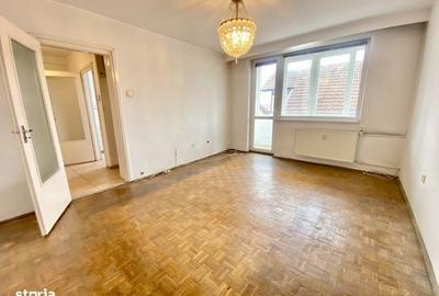 Apartament cu 3 camere semidecomandat în Grigorescu