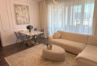 Apartament cu 3 camere semidecomandat în Tei