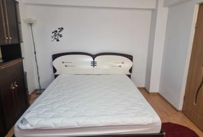 Garsonieră decomandată în Central - 7