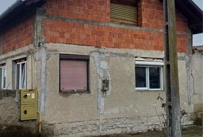 Casă cu 3 camere în Vladimirescu - 1