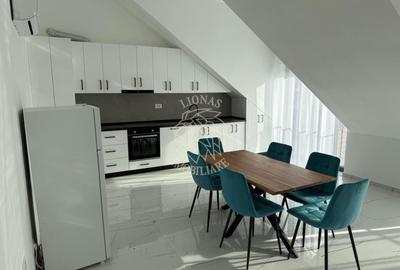 Apartament cu 4 camere decomandat, mobilat în Central
