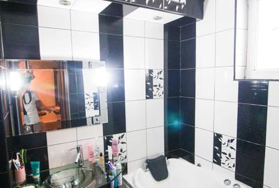 Apartament cu 3 camere decomandat în Teiș - 5