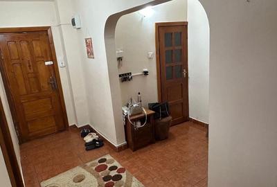 Apartament cu 3 camere decomandat în Central - 8