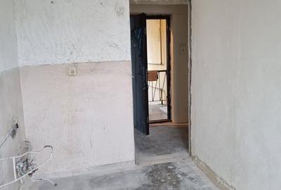 Apartament cu 3 camere semidecomandat în Central - 7