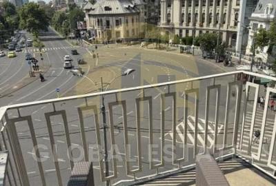 Apartament cu 3 camere decomandat în Romană