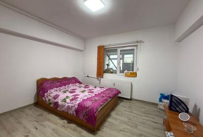 Apartament cu 3 camere decomandat în Calea Călărașilor - 6