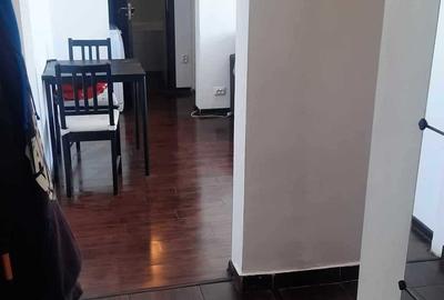 Apartament cu 3 camere semidecomandat în Tudor Vladimirescu