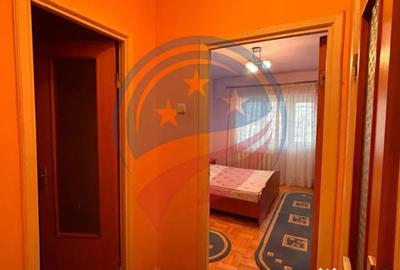 Apartament cu 3 camere decomandat în Calea Severinului