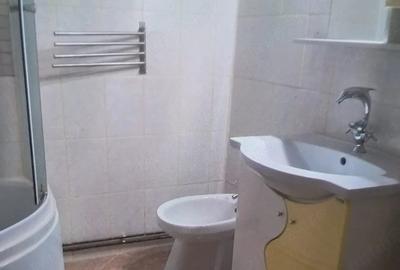 Apartament cu 2 camere decomandat în Turnătorie