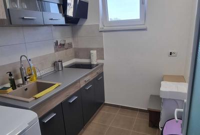 Apartament cu 3 camere semidecomandat în Central - 4