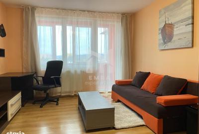 Garsonieră decomandată în 7 Noiembrie