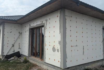 Casă cu Teren 487 Mp în Central