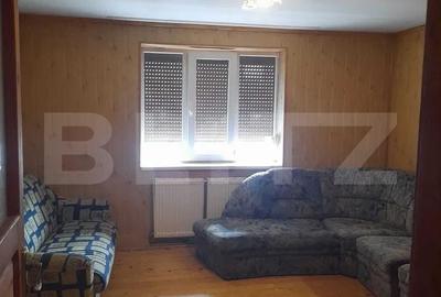 Casă cu 3 camere cu Teren 250 Mp în Central