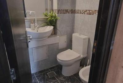 Apartament cu 3 camere decomandat în Central - 1