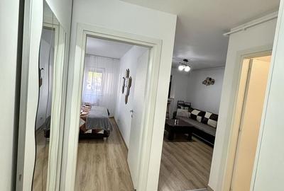 Apartament cu 2 camere decomandat în Titan