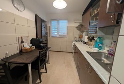 Apartament cu 2 camere decomandat în Drumul Taberei