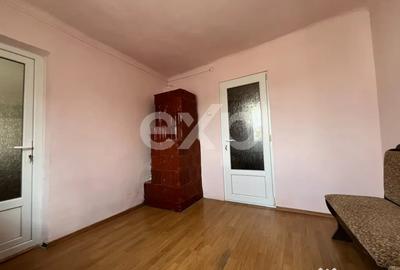 Casă cu 3 camere cu Teren 1140 Mp în Central