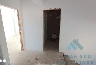 Casă cu 4 camere cu Canalizare în Glina