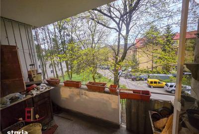 Apartament cu 3 camere decomandat în 22 Decembrie 1989