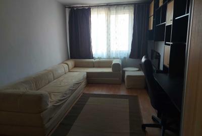 Apartament cu 3 camere semidecomandat în Crângași - 1