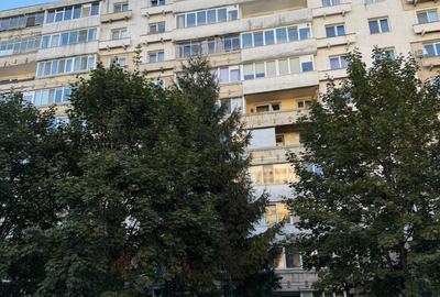 Apartament cu 2 camere semidecomandat în Florilor