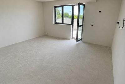Casă cu 9 camere cu Teren 660 Mp în Domnești - 11