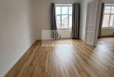 Spațiu comercial, de 105 mp, în Central - 7