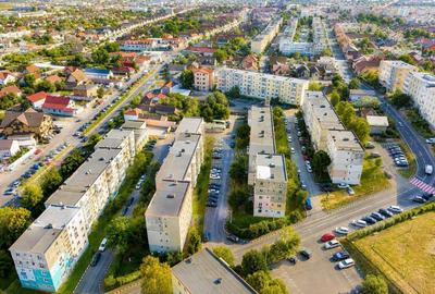Apartament cu 2 camere semidecomandat, mobilat în Exterior Nord
