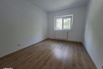 Apartament cu 3 camere decomandat în Anda
