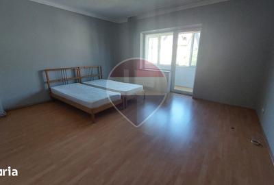 Garsonieră decomandată în Bartolomeu