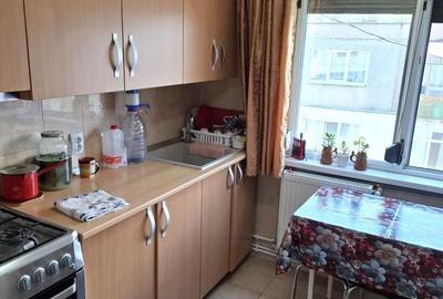 Apartament cu 3 camere semidecomandat în Berca - 3
