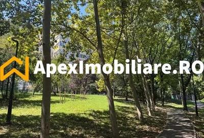 Apartament cu 4 camere decomandat în Tei