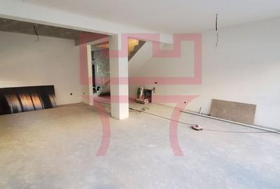 Casă cu 5 camere cu Teren 300 Mp în Gheorgheni