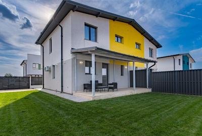 Casă cu 4 camere cu Canalizare în Vidra