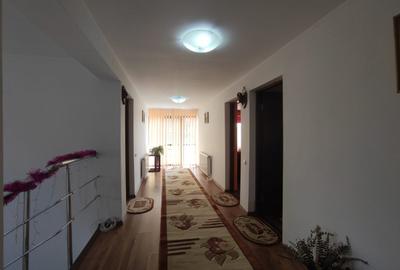 Casă cu 5 camere cu Teren 1320 Mp în Central - 17