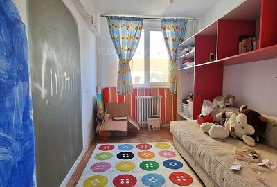Apartament cu 3 camere semidecomandat în Dărmănești - 2