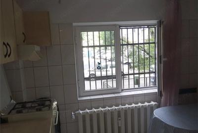 Garsonieră decomandată în Brâncoveanu