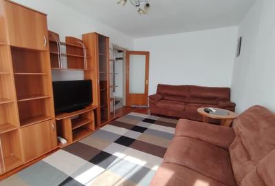Apartament cu 3 camere decomandat în Titan