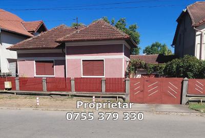 Casă cu 3 camere cu Teren 655 Mp în Central
