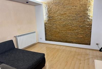 Apartament cu 3 camere decomandat în Dorobanți