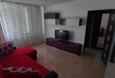 Apartament cu 2 camere decomandat în Calea București
