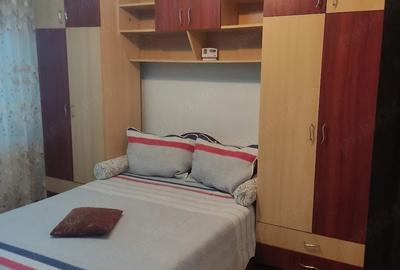 Apartament cu 2 camere decomandat în Micro 39