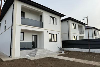 Casă individuală cu 4 camere cu Canalizare în Valu lui Traian