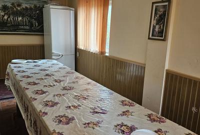 Casă cu 4 camere în Vârtoape