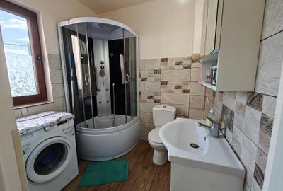 Casă cu 4 camere în Faraoani