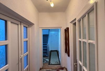 Casă cu 4 camere cu Teren 800 Mp în Central - 8